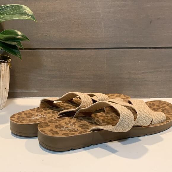 Corkys Footwear Womens Dafne Flat Sandal Size 10 - Picture 5 of 6